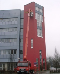 Leuchtbuchstaben Montage in München, Meisterbetrieb für Schilder und Lichtreklame Herstellung